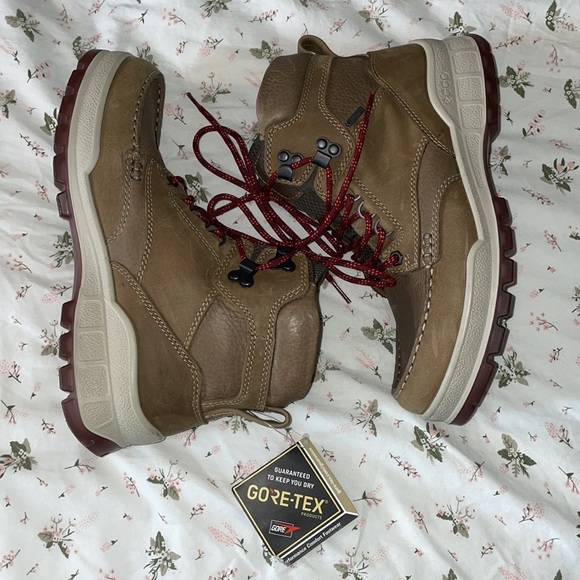 NWT ECCO Gore-tex hiking boots - Picture 3 of 4